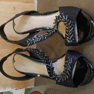 Gianni Bini black Vivah special occasion shoe. NWT